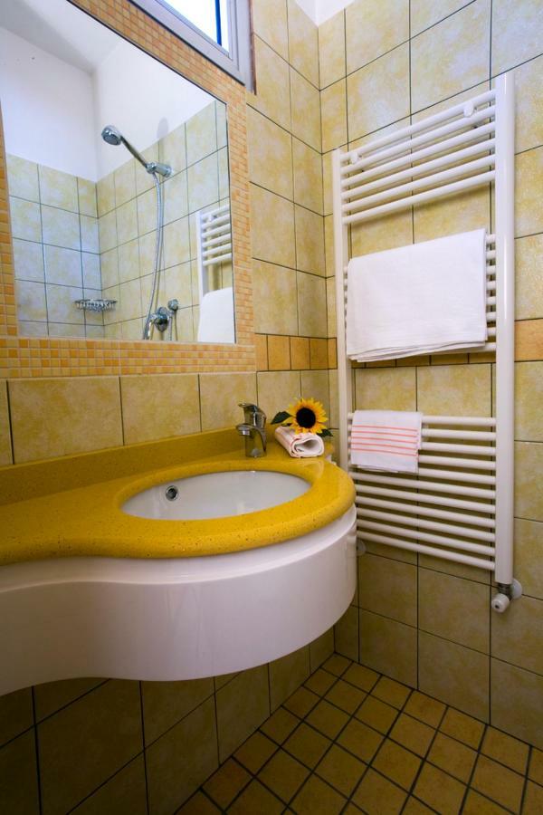 Hotel Andrea'S Rimini Exterior photo